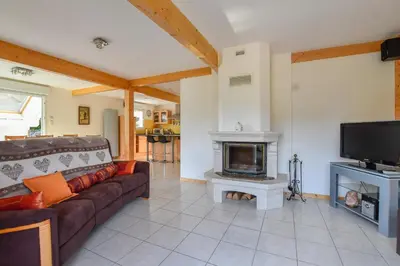 Télévision ou salle de divertissement dans l'établissement Chalet de la Lunelle