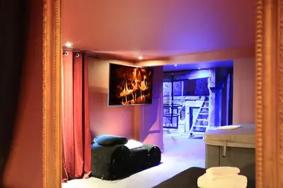 Un ou plusieurs lits dans un hébergement de l'établissement LE MOULIN DES PLAISIRS atypical SM experience