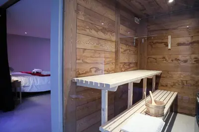 Un ou plusieurs lits dans un hébergement de l'établissement LOVE ROOM Love and Spa, Nature and Rest