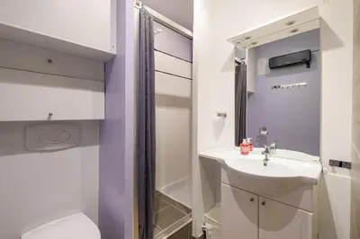 Salle de bains dans l'établissement L'Ourson Rider - Proche pistes de ski