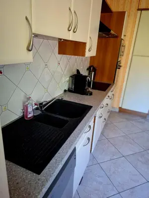 Cuisine ou kitchenette dans l'établissement Grand Appartement avec Balcon, au coeur du vignoble