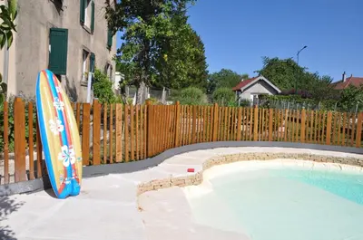 Piscine de l'établissement Gite de la combe ou située à proximité