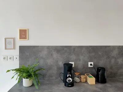 Plateau bouilloire dans l'établissement Charmant appartement en rez-de-chaussée