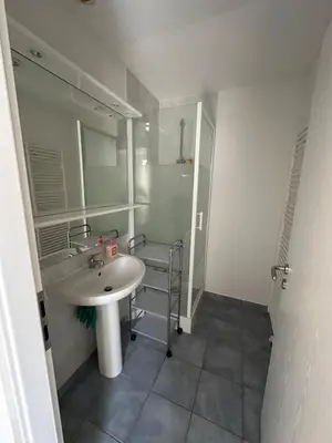 Salle de bains dans l'établissement Appart City
