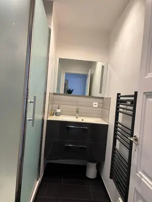 Salle de bains dans l'établissement Chez Marceau