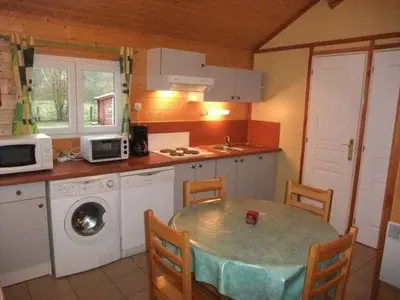 Cuisine ou kitchenette dans l'établissement Chalet Edelweiss au cœur de la nature vosgienne - FR-1-583-441