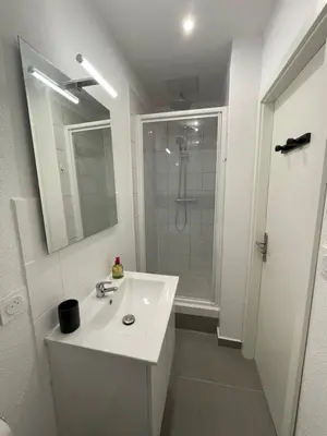 Salle de bains dans l'établissement Les lionceaux