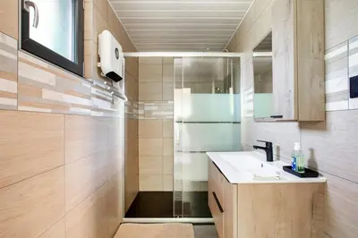 Salle de bains dans l'établissement Chalet 'La Forêt Enchantée', nature, calme et jacuzzi au coeur de la Vallée