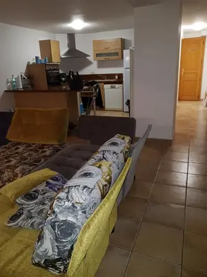 Cuisine ou kitchenette dans l'établissement Appartement Melou rez de chaussée