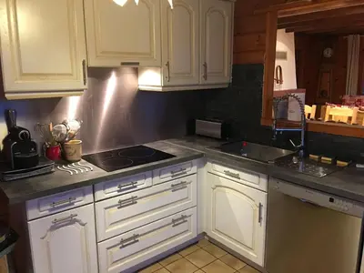 Cuisine ou kitchenette dans l'établissement Chalet de la Roche Gauthier