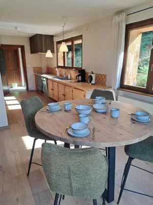 Cuisine ou kitchenette dans l'établissement Chalet Le Belvédère, vue exceptionnelle dans les Hautes Vosges