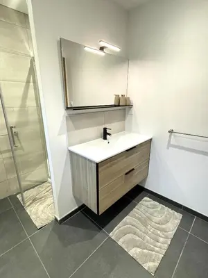 Salle de bains dans l'établissement Au Cosymont - Cornimont