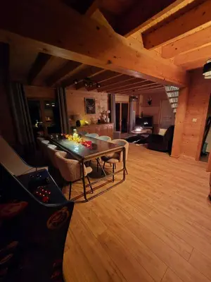 Coin salon dans l'établissement Le Chalet d'AxEllie Spa et Confort
