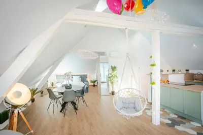 Coin salon dans l'établissement Up, Proche Basel, Loft Sous Combles & Vue