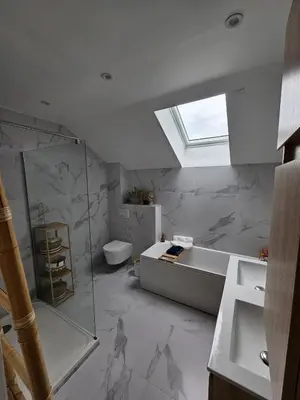 Salle de bains dans l'établissement Maison proche ville, proche gare