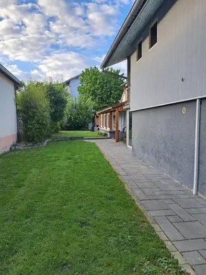 Jardin de l'établissement Le Clos du Bosmont, proche A36