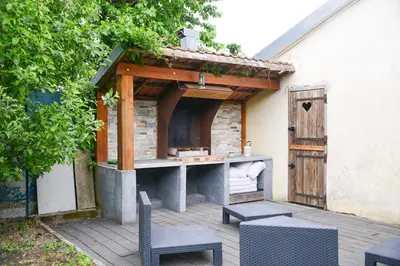 Terrasse ou espace extérieur de l'établissement Le Clos du Bosmont, proche A36