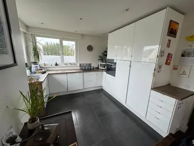 Cuisine ou kitchenette dans l'établissement Maison - piscine privée - 6 personnes - 20 min du centre à pied