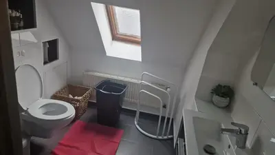 Salle de bains dans l'établissement Gîte les Dahlias