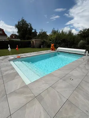 Piscine de l'établissement Maison familiale avec piscine privative ou située à proximité