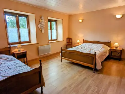 Un ou plusieurs lits dans un hébergement de l'établissement Grande maison au cœur des Vosges, escapades et nature - FR-1-583-466