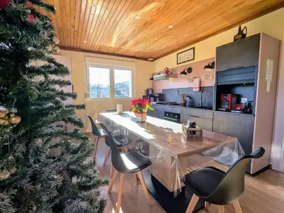 Plan de l'établissement Maison de campagne rénovée avec jacuzzi et espaces de détente - FR-1-589-833