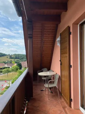 Balcon ou terrasse dans l'établissement Le Val Charmant