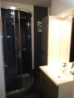 Salle de bains dans l'établissement Mon Petit Canada