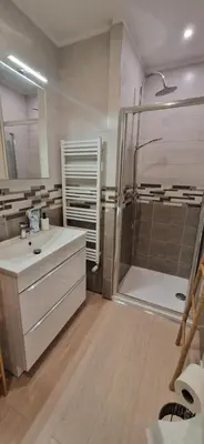 Salle de bains dans l'établissement COLMAR Appartement 6 personnes parking privé JAB'S HOME 2