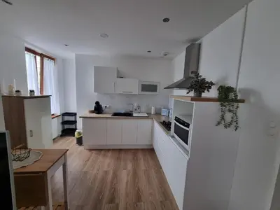 Cuisine ou kitchenette dans l'établissement COLMAR Appartement 6 personnes parking privé JAB'S HOME 2
