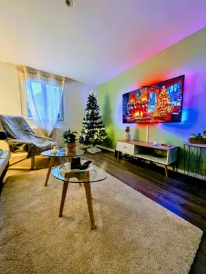 Télévision ou salle de divertissement dans l'établissement Maison typique 3 chambres entre vignes et montagnes - SPA - Route des vins proche Eguisheim