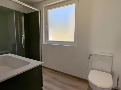 Salle de bains dans l'établissement Maison 4 pers à Gérardmer entre lac et montagne avec terrasse - FR-1-589-836