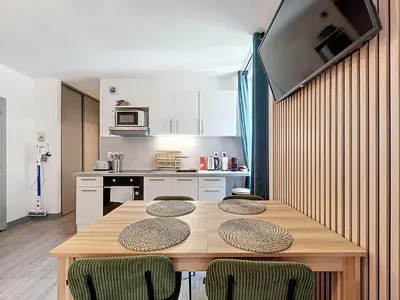 Cuisine ou kitchenette dans l'établissement Les Abords du Château