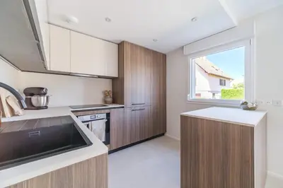 Cuisine ou kitchenette dans l'établissement Duplex Jardin – Gîte des 4 Lions