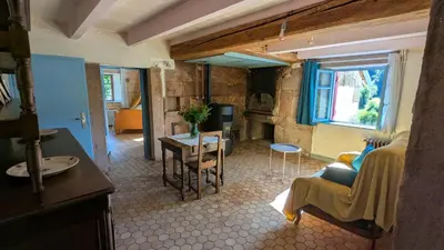 Coin salon dans l'établissement Le Chalet Vosges Montagne