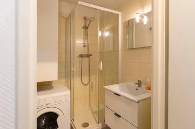 Salle de bains dans l'établissement Oakfel by Max, Calm and Design, Old Town Center