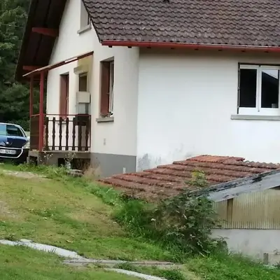 Appartement confortable à Cleurie avec jardin