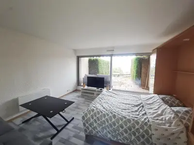 Télévision ou salle de divertissement dans l'établissement Au dessus des nuages Sublime Vue