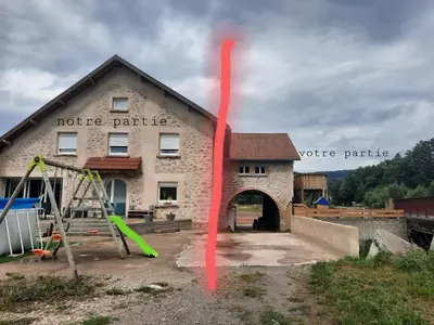 Aire de jeux pour enfants de l'établissement L'Ancienne Scierie