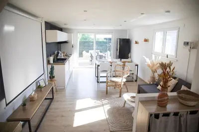 Cuisine ou kitchenette dans l'établissement Maison cosy 6p - Europa-Park & Colmar - Home cinéma