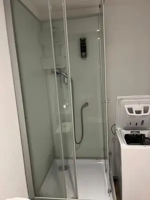 Salle de bains dans l'établissement Charmant Studio à Rixheim