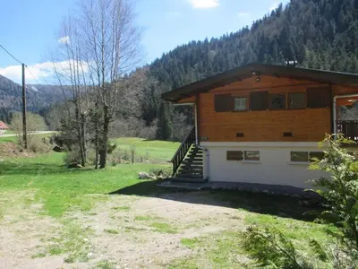 Vue générale sur la montagne ou vue sur la montagne depuis le chalet