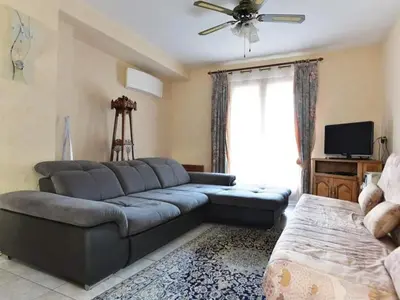 Télévision ou salle de divertissement dans l'établissement Charmante maison proche du vignoble alsacien, jardin clos, 6 pers. - FR-1-744-49
