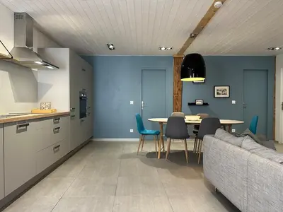 Cuisine ou kitchenette dans l'établissement Les Mirabelles