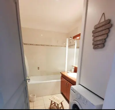 Salle de bains dans l'établissement bel appartement avec vue sur lac et piste 4 a 6 pers