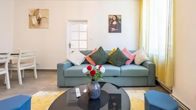 Coin salon dans l'établissement Appart Cocooning 6 Personnes Hyper Centre Mulhouse