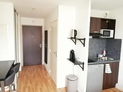 Cuisine ou kitchenette dans l'établissement Le Cozy Fonderie