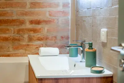Salle de bains dans l'établissement Pistachio Duplex Apartment - Hypercentre Colmar