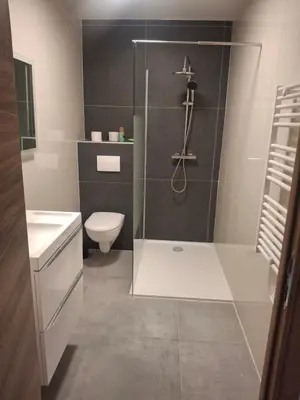 Salle de bains dans l'établissement Appartement T3 neuf