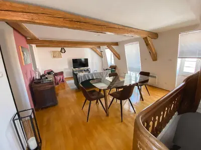 Coin salon dans l'établissement Colmar Attic Duplex
